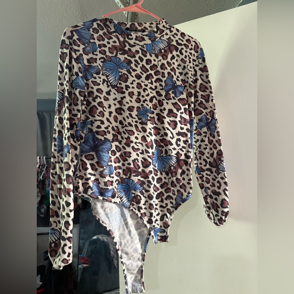 Leopard Print Bodysuit with Blue Butterfly Accents SHEIN